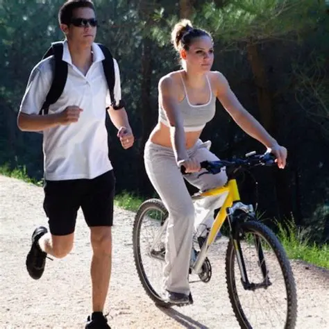 Caminar o andar en bicicleta