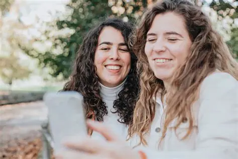 Understanding the Selfie Bounce
